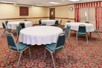 Holiday Inn Express Wixom