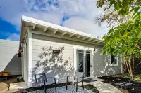 Authentic Architecture and Modern Amenities - Charming Tranquil Retreat