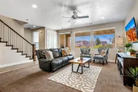 Scenic Views and Entertainment Amenities - Stunning Getaway