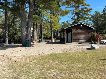 New Adirondack spacious cabin in the Lake George and Gore Mountain Area