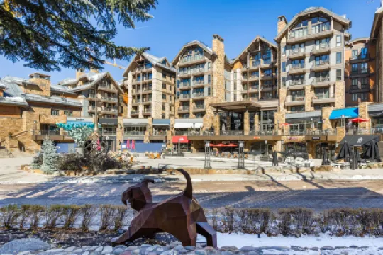 Cozy Condo with Pool and Hot Tub Access - Inviting Mountain Retreat