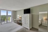 Stunning Bay Views and Efficiency Kitchen - Charming Coastal Haven