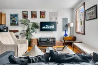 Charming Oasis with Spacious Living and Grill - Serene Getaway Retreat