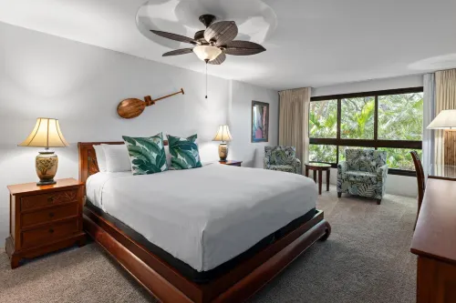 Spacious Living Area and Private Lanai - Charming Garden Retreat