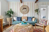 Vibrant Mural and Tranquil Urban Retreat - Charming Oasis