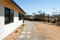 Spacious Retreat with Modern Amenities and Comfort - Charming Oasis