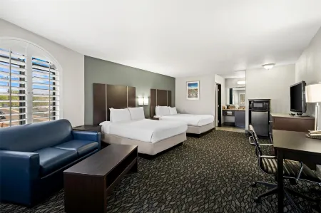 Best Western Desert Villa Inn Отели рядом с достопримечательностью «Аутлетс эт Барстоу»