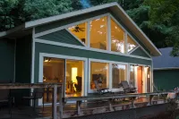 Charming Retreat with Fire Pit and Scenic Trails - Unique Woodland Escape