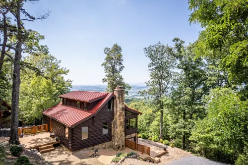 Mountain Haven with Spectacular Vistas - Charming Log Cabin Retreat