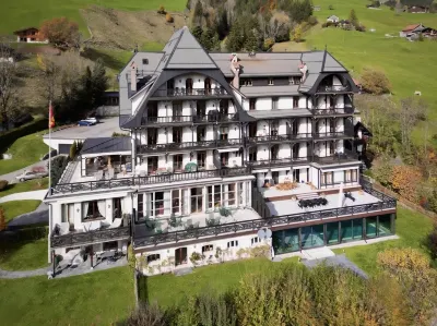 Luxury Apartment, Panoramic Mountain Views, 5 Star Spa Facilities - 3 Bedroom Hotels near Maison de l'Étambeau, Musée du Vieux Pays-D'Enhaut