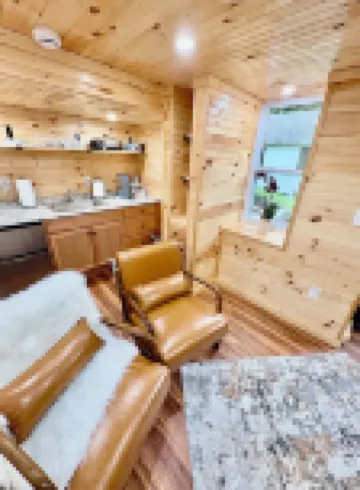 Cozy Rustic Walkout Basement Cabin in Historic Harpers Ferry