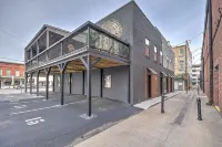 LUXURY Loft. Sleeps 10. Private Patio. Downtown Bristol TN. Great 4 Casino/BMS Hotels near Steele Creek Park