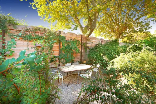 Domaine Sainte Marie des Ollieux Hotels in Montseret