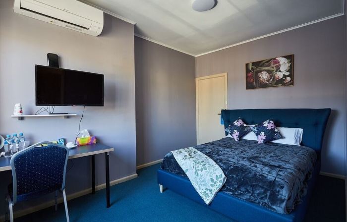 IMotel AU