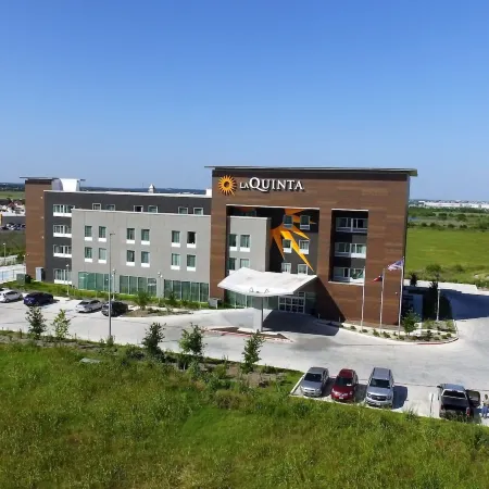 La Quinta Inn & Suites by Wyndham San Marcos Outlet Mall