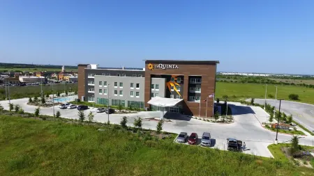 La Quinta Inn & Suites by Wyndham San Marcos Outlet Mall