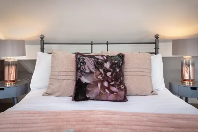 Cottage - Sleeps4 - PetFriendly - Garden - ByBeach Hotels near Royal Lytham & St Annes Golf Club