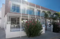 Pavlinia Hotel & Apartments Hotel di Ayia Napa City Center