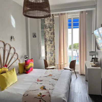 Hôtel Eden - la Baigneuse Hoteles cerca de Plage de la Garoupe