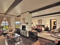 The Manor at Ngorongoro 카라투 호텔