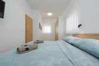 Villa Azeret ZadarVillas فنادق في 