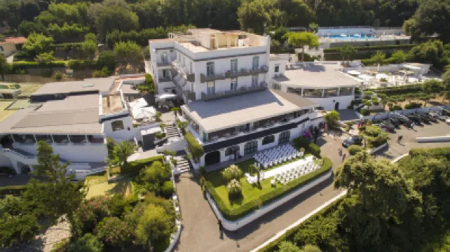 Hotel Cala Moresca Отели в г. 