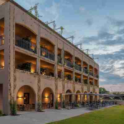 SOWELL HÔTELS Les Chevaliers Hotel Exterior