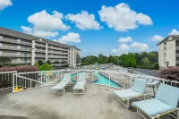 Whispering Pines Hotels in Sevierville