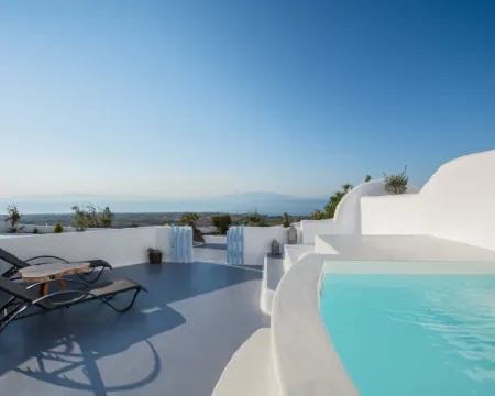 Sun Angelos Oia - Luxury Cave Suites Hotels in Finikia