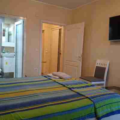 Accommodation Mell Rooms