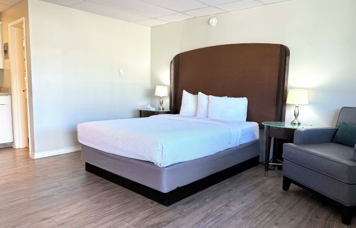 Departure Bay Motel
