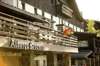 Albergo Ristorante Bucaneve Hotel in zona Parco Arcobaleno