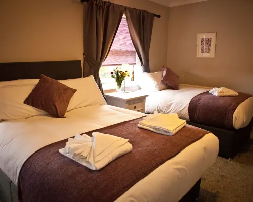 Rowton Poplars Hotel Hotels in Chester