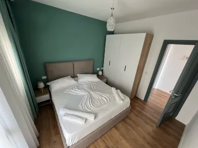 Wave Beachfront Apartments Hotels in Kreis Durrës
