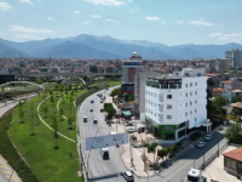 カリロイヤルホテル デニズリのホテル