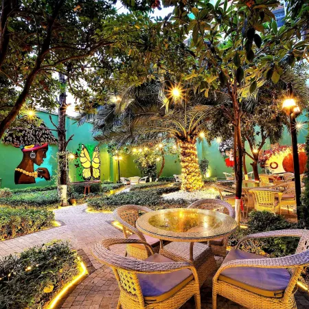 Walton Gardens Pera