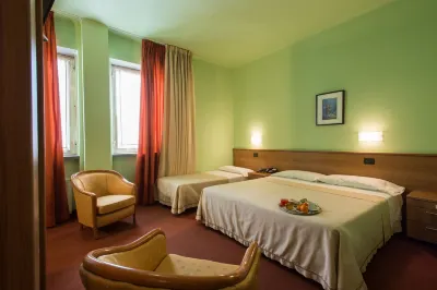 Hotel Lux Hotel di 