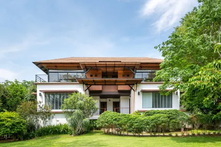 The Pig House Khao Yai Отели рядом с достопримечательностью «Wat Pa Khao Yai»