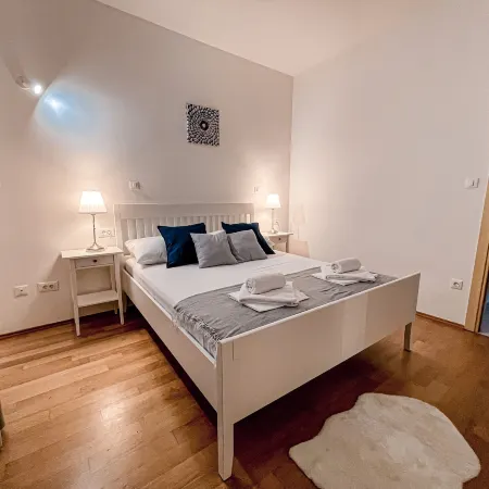 Pinia Apartments Bol