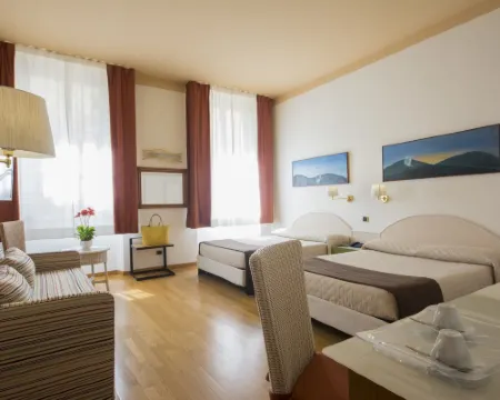 Piazza Paradiso Accommodation Hotels in Siena