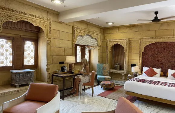 傑伊瑟爾梅爾神祕酒店