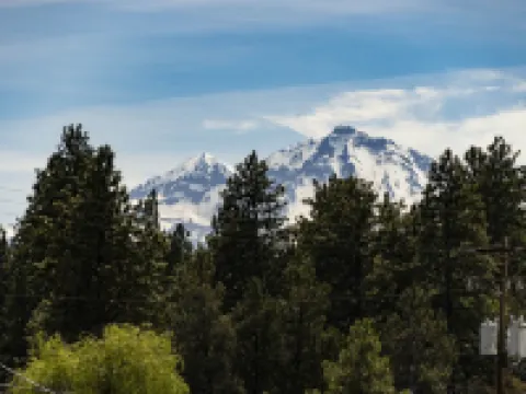 Ski Inn Taphouse Hotel Hotels in Sisters