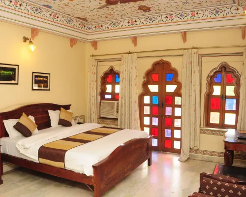 Sajjan Niwas Hotels near Bani Park