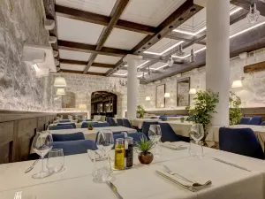 헤리티지 호텔 레온 코로나토