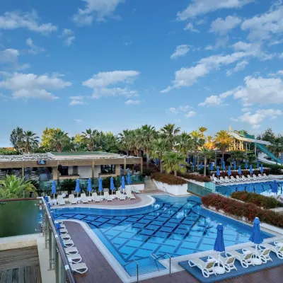 تريندي فيربينا بيتش - شامامل جميع الخدمات Hotels near إيفرينسيكي