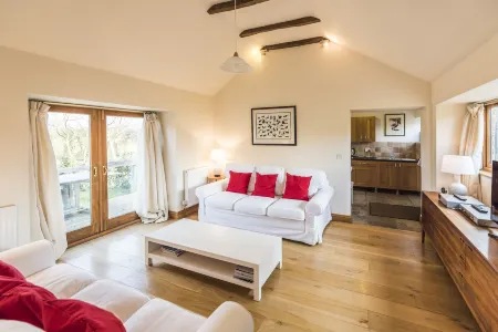 Whitley Coach House Отели в г. Коршам