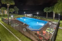 Quality Inn & Suites Palatka Riverfront - Pool