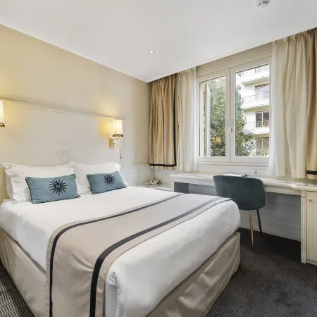 HOTEL NAPOLEON
