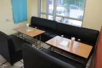 Royal Zayka Hotel & Restaurant