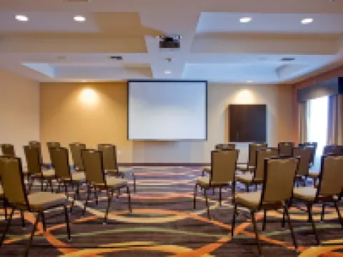 Holiday Inn Express & Suites PRATTVILLE SOUTH by IHG Hotels in Prattville